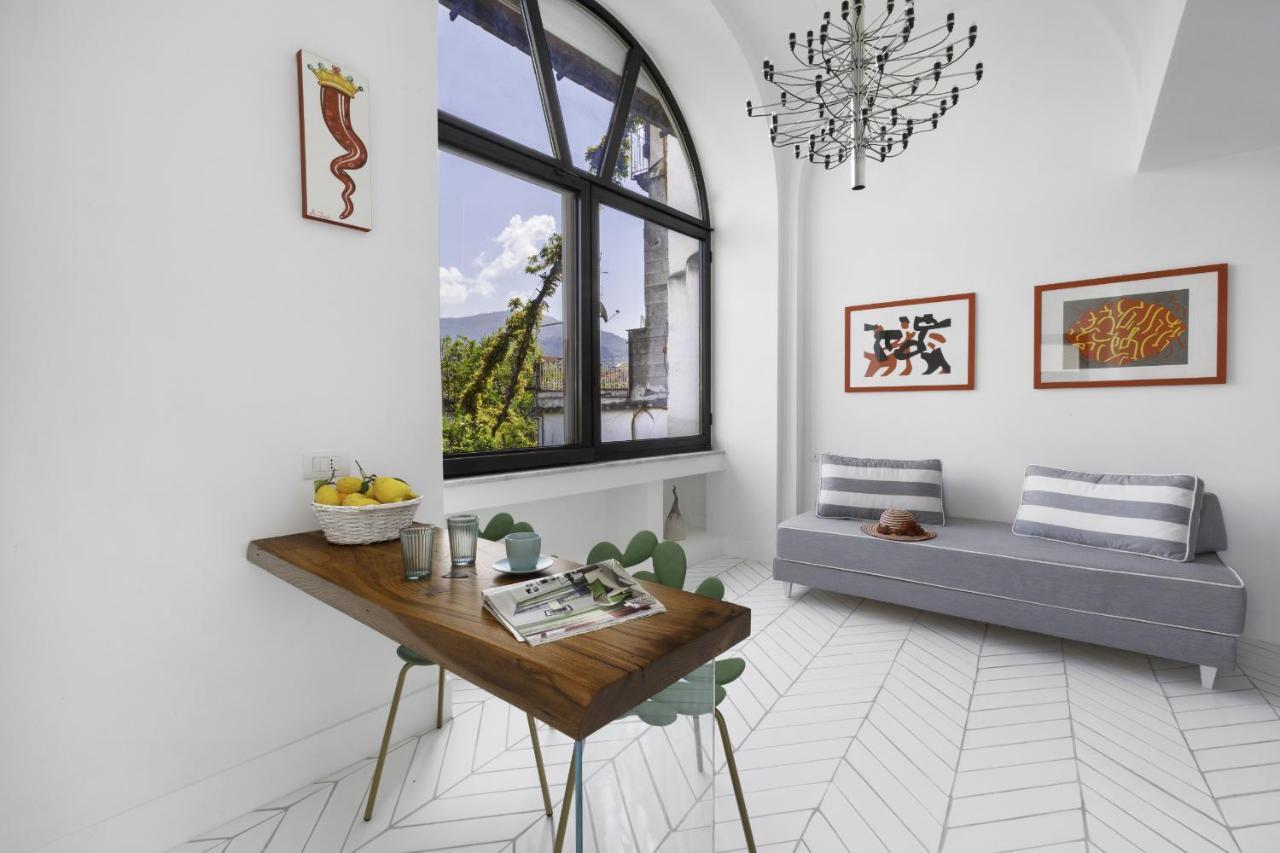 Estate4Home - Iommella Luxury Rooms サンタニェッロ エクステリア 写真